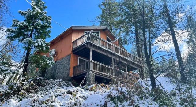 Номер Deluxe The Pines Resort & Conference Center