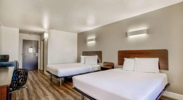 Четырёхместный номер Standard Motel 6-Hesperia, CA - West Main Street I-15