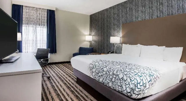 Люкс Deluxe La Quinta by Wyndham Buffalo Amherst