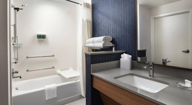 Четырёхместный номер Standard Fairfield Inn & Suites by Marriott South Kingstown Newport Area