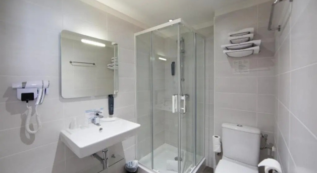Номер Comfort Hotel Cannes Croisette