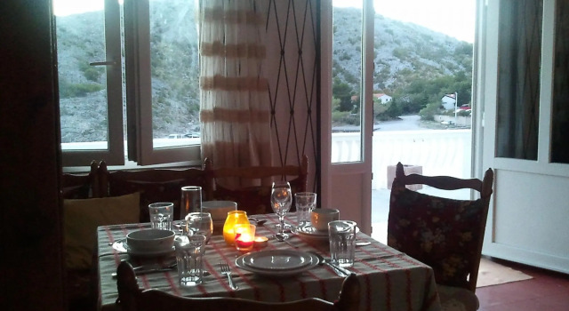 Ivanka - 5m From sea - H, Rezerwuj Hotel Cesarica 