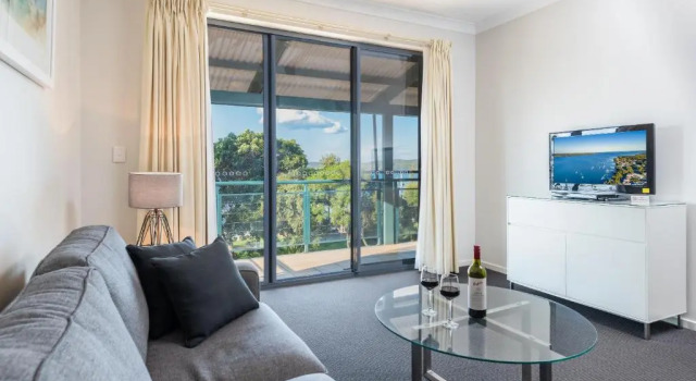 Апартаменты с 2 комнатами с видом на озеро The Brighton Apartments