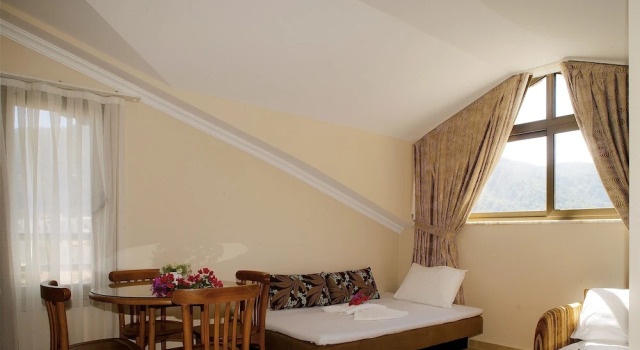 EcemHotel