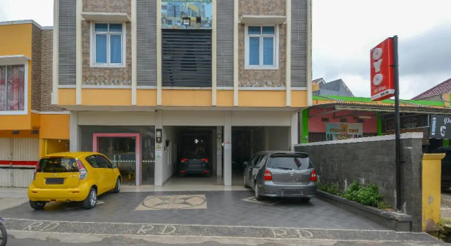OYO 3232 Rd Kost, Boek Hotel Palembang Sumatra