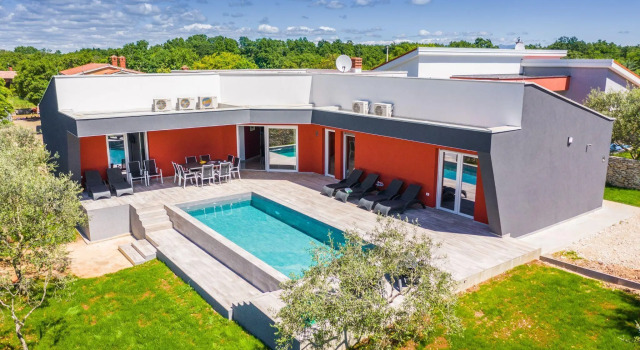 Modern and luxury villa designed for ultimate relaxation, Rezervovat Vila Hotely v Krnica s bazénem, Bazén