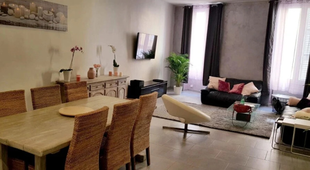 Apartment With one Bedroom in Marseille, With Wonderful City View and, Забронировать Апартаменты/квартира Марсель Буш-дю-Рон, рядом с Сад Развалин