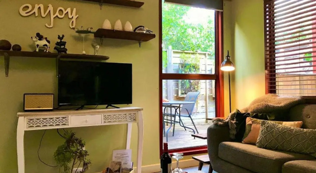 Коттедж Sutton Spring Art Retreats