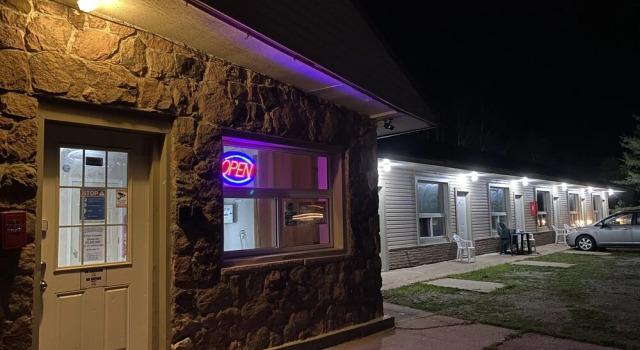 Muskoka Nights Motel, Book Motel Gravenhurst Muskoka