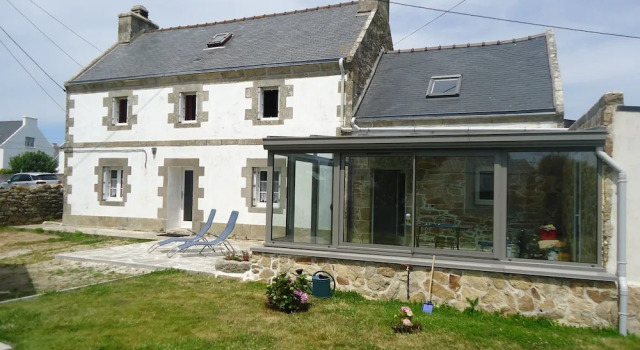 Cozy holiday home in Plogoff near the beach, Rezerwuj Hotel  