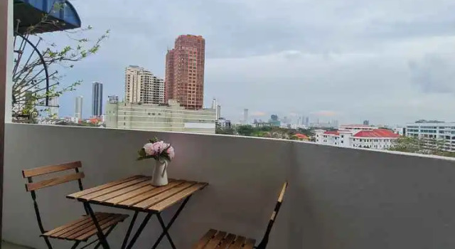 3 Bedrooms Apartment @ Wayton Court