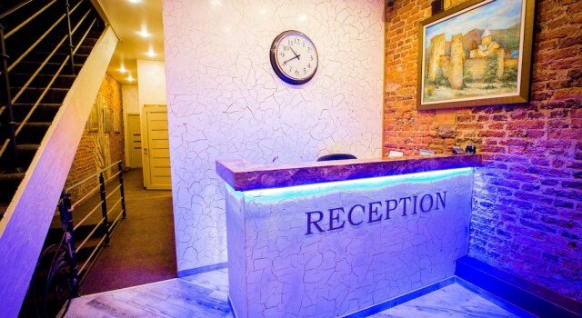 Мини-Отель Resident, Забронировать Мини-отель Отели Санкт-Петербурга с парковкой, рядом с Адмиралтейская, Парковка
