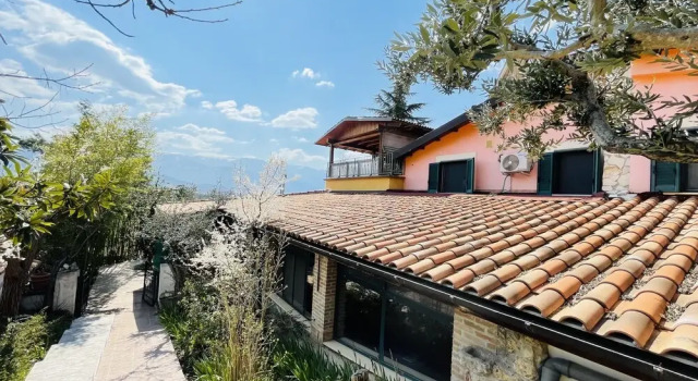 ' Costa Del Gallo ' Pacentro!! Parco Della Majella, Book Hotel Hotels in Abruzzo with Parking, Parking