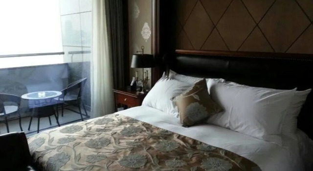 Hangzhou Lingtaoge Hotel