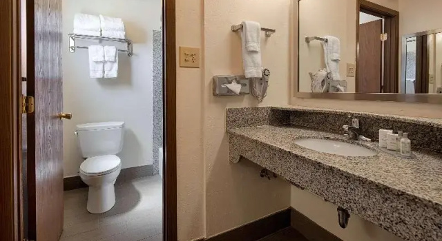 Четырёхместный номер Standard Best Western Paradise Inn