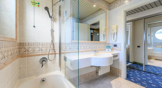 Hotiday Room Collection - Stresa, Забронировать Отель Отели в центре Стреза с завтраком, отели в центре Стреза с завтраком