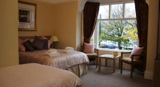Sherwood Guest House, Забронировать Гостевой дом Уолласи Уиррал, рядом с Детский развлекательный центр Bubbles