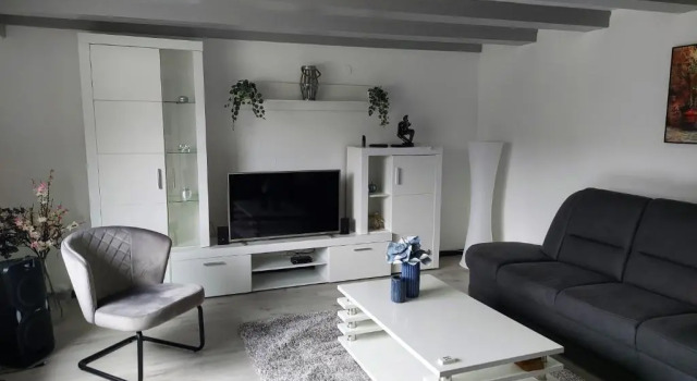 Familyhome Lopora, Забронировать Отель Медебах 