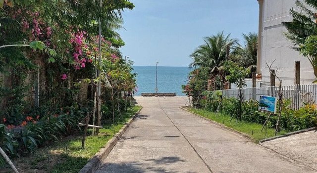 Кровать в общем номере Victoria Phu Quoc hotel Beachfront Night market