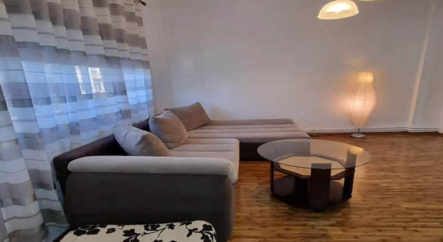 Spacious Apartment In The Centre Of The Capital, Prenota Appartamento Bucarest Muntenia, vicino a Bucharest Museum