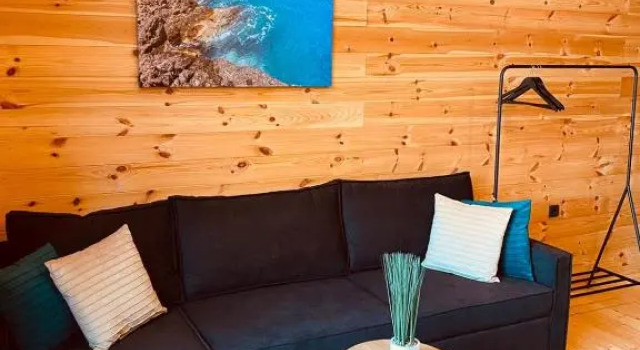 ADA BEACH HOUSE mit Wasserzugang