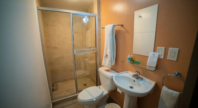 Номер Standard California Comfort & Suites