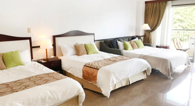 Полулюкс Dot Hotel Yanbaru