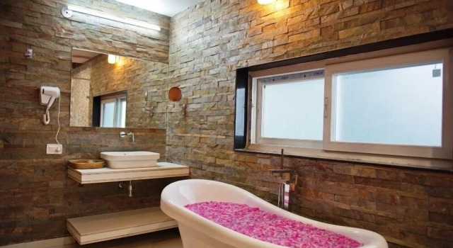 Коттедж Luxury Wild Rose Resort and Spa