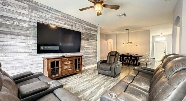 4 Bed/2 Bath Pool/spa Luxury Villa In A Resort 4 Bedroom Villa by RedAwning, Varaa Lomakeskus Kissimmee Kissimmee