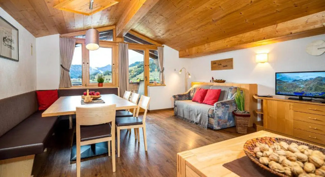 Шестиместные апартаменты с балконом Haus Brunnacker