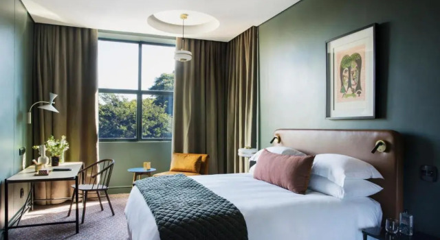 Апартаменты Home Suite Hotels Rosebank