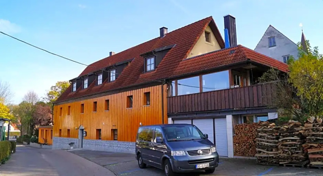 Gelber Löwe B&B Nichtraucherhotel, Rezervasyon Bed and Breakfast Nürnberg otoparklı oteller, Otopark