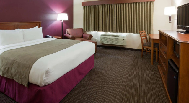 Номер Superior AmericInn by Wyndham Duluth South Proctor Black Woods Event Ctr