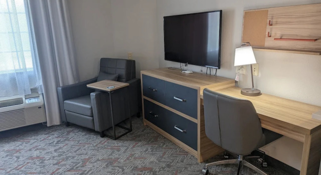Четырёхместный люкс Candlewood Suites Wilson by IHG