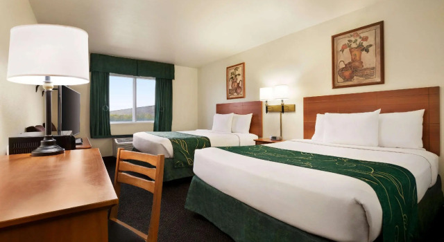 Четырёхместный номер Standard Baymont by Wyndham Fremont
