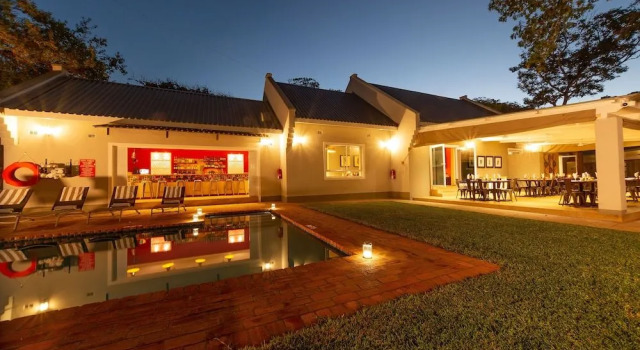 PheZulu Guest Lodge, Забронировать Гостевой дом Гостевые дома Виктория-Фолс, Гостевой дом
