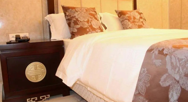 City Hotel