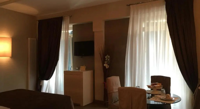 Полулюкс Deluxe Oreste Suite
