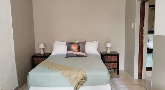 Charming Studio Oasis Close to Life Bedford Gardens Hospital, Boek Appartement Johannesburg Gauteng