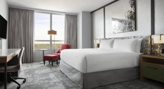 Трёхместный номер Standard Loews Chicago OHare Hotel