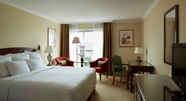 Двухместный номер Deluxe The Aberdeen Dyce Hotel