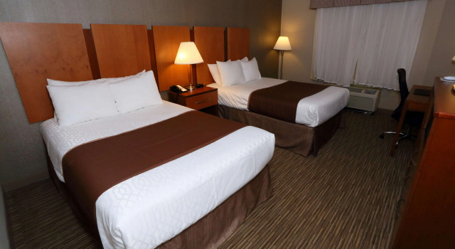 Четырёхместный номер Standard Best Western La Plata Inn