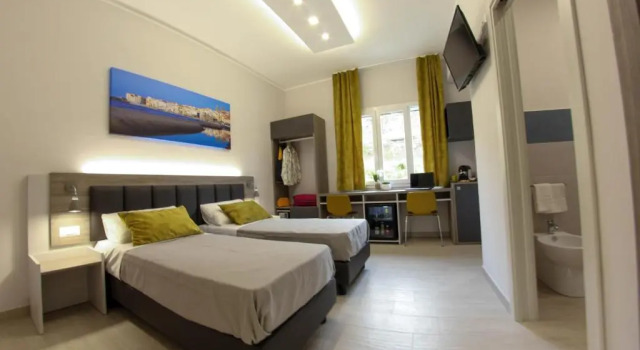 Двухместный номер Deluxe с балконом YEASY smart rooms Cefalù