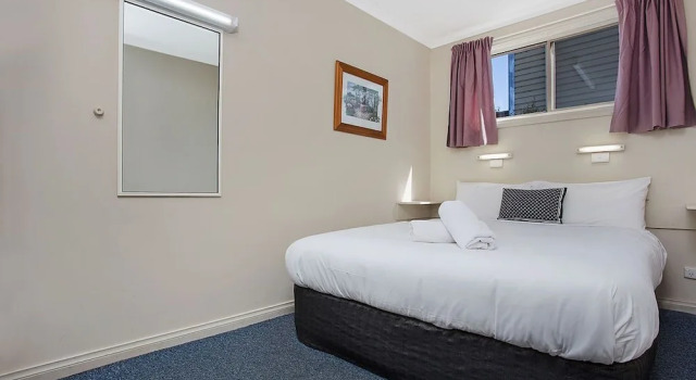 Superior Suite 2 Schlafzimmer mit Balkon Hamilton Caravan Park