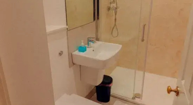 Standard Zimmer Mayfield Suites