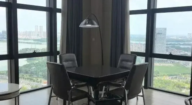 LAVANDE Hotel (Wuhan Jinyin Lake Subway Station Eurasia Exhibition Center Hotel), Prenota Hotel Hotel a Hubei con parcheggio, Parcheggio