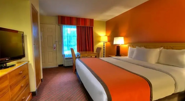 Номер Standard с видом на город Econo Lodge Pigeon Forge Riverside