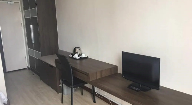 Номер Deluxe Somerset Hotel