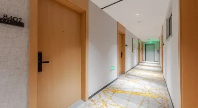 The Seven Stars, Book Hotel Xinzhou Shanxi