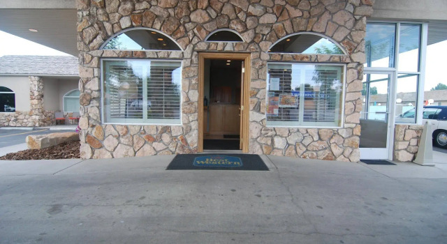 Econo Lodge Inn & Suites Vernal near Dinosaur Monument, Buchen Sie Hotel Vernal Uintah County